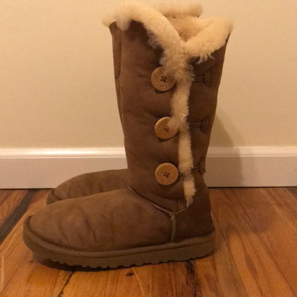 Tall Bailey Button Uggs